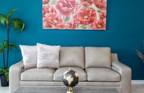 Kissimmee Casa | Amazing Townhome With Lake View At Storey Lake Resort