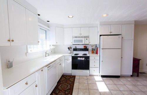 Hyannis Casa | Amazing townhouse in oceanfront resort, pool, beach
