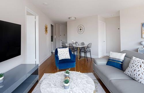 East Harlem Casa | Amazing UES Luxury 2 Bed w/Gym, Pool,Laundry #6161