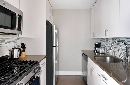 East Harlem Casa | Amazing UES Luxury 2 Bed w/Gym, Pool,Laundry #6161