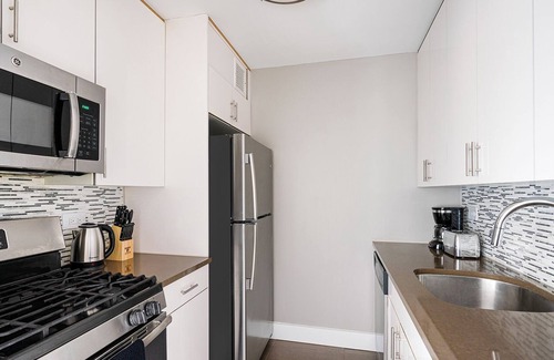 East Harlem Casa | Amazing UES Luxury 2 Bed w/Gym, Pool,Laundry #6161