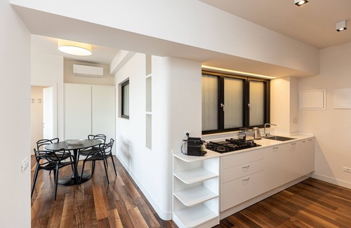 Rione XVIII Castro Pretorio Apartamento | Amazing Via Parigi 2 with Balcony