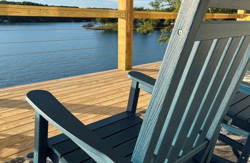 Arley Casa | AMAZING view! "EASY LIKE SUNDAY MORNING" on Smith Lake is YOUR new happy place!