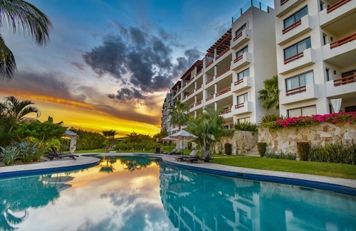 Downtown San Jose del Cabo Condominio | Master Suite 3BD / 3BTH con una vista increíble de la bahía de San José del Cabo.