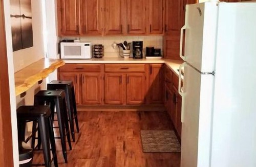 Lake Tomahawk Condominio | Amazing Views! 2 BR 8-person Condo overlooking Lake Tomahawk, Dock Slip included