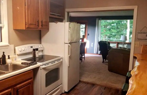 Lake Tomahawk Condominio | Amazing Views! 2 BR 8-person Condo overlooking Lake Tomahawk, Dock Slip included