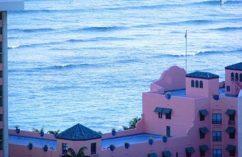 Waikiki Condominio | Vistas increíbles y excelente ubicación! "Estancia mínima de 30 días"