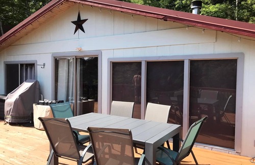 Flat Hollow Marina Casa | AMAZING views, Lakefront home with private boat dock in Flat Hollow
