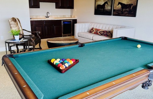 Spring Branch Casa | Amazing Views on over 4 acres-River access-infinity pool-Hot Tub