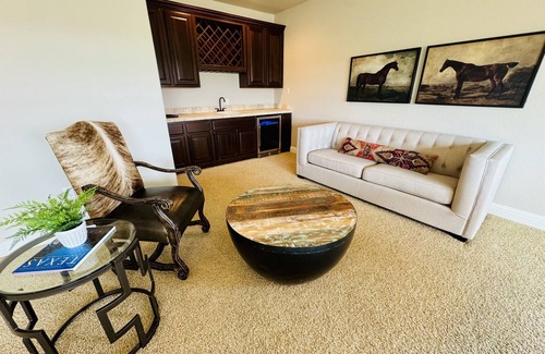 Spring Branch Casa | Amazing Views on over 4 acres-River access-infinity pool-Hot Tub