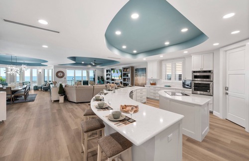 Fort Myers Beach Casa | Amazing Views, Heed Pool & Hot Tub - Beach Breeze - Roelens