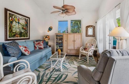 Longbeach Village Casa | Amazing Village Cottage! Walk to Whitney Beach!