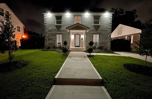 Riverside Terrace Casa | amazingly comfortable 3 story home