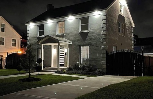 Riverside Terrace Casa | amazingly comfortable 3 story home