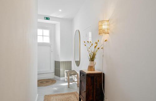 Estremoz Casa | Amber and Rust Estremoz City House