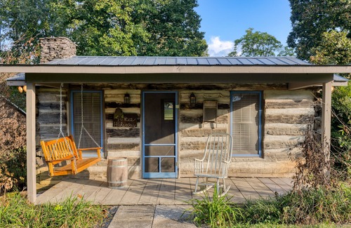 New Market Casa | Amber Cabin by AvantStay | Cozy Mountain Retreat
