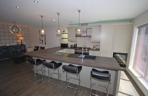 Saundersfoot Cabaña | Amber Cottage - Luxury Cottage Hot Tub Sea Views and Log Burner
