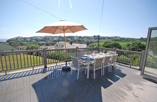 Saundersfoot Cabaña | Amber Cottage - Luxury Cottage Hot Tub Sea Views and Log Burner