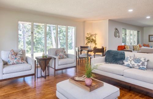 New Market Casa | Amber Lodge by AvantStay Pool Firepit Sauna