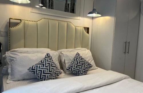 Cantonments Apartamento | Amber Suites at Embassy Gardens