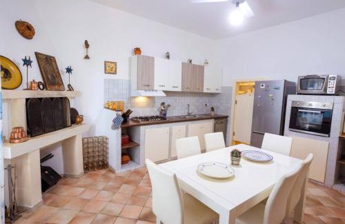 Casamassella Apartamento | Ambra - Luxury & Big Apartment with Garden & Pool