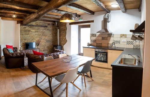 A Pontenova Cabaña | Amencer - Stunning Two Bed Cottage in Lugo