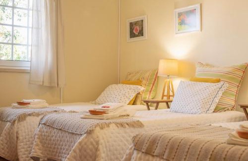 Abrantes Cama Y Desayuno | AmendoeirasHouse-SustainableLiving