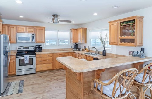 Cape May Court House Casa | Amenities Galore! Spacious, Updated Bay Front Beauty