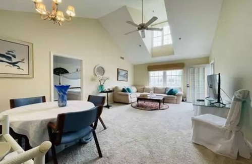 Yarmouth Port Condominio | Amenity Abundant Senior Oasis 55+ 2Br2BTh Yarmouth Port