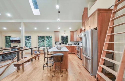 Weaverville Apartamento | Amenity-Packed Holiday Home