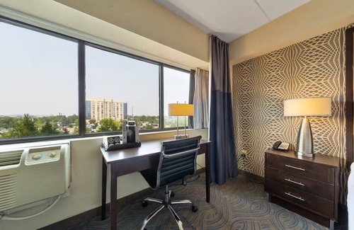 South Loop Apartamento | Amenity Rich Spacious King Suite