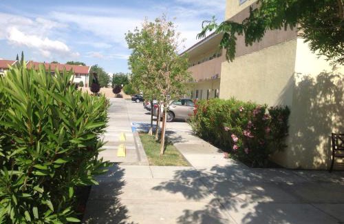 Ridgecrest Hotel | America Inn & Suites