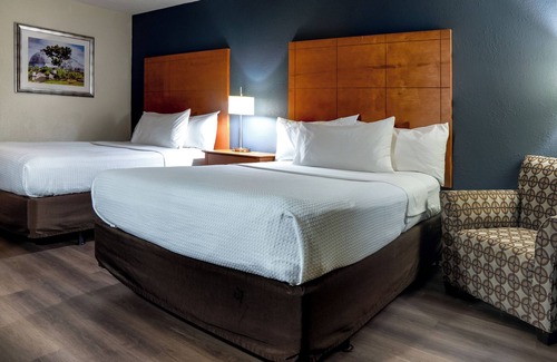 Ferndale Hotel | American Inn and Suites Ferndale