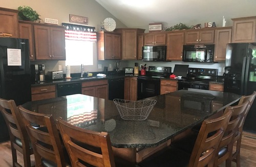 La Follette Casa | American Spirit: SUPER Location; Pendiente suave; Dbl Deck Dock w / slide; Duerme 31