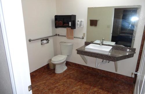 Brownsville Hotel | Americas Best Value Inn - Brownsville
