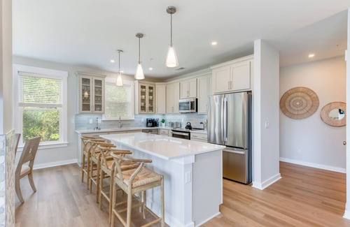 Colington Condominio | Amethyst Arc - Premium Corner Condo, Sunset Views, King Suite