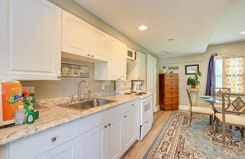 Bradenton Beach Casa | AMI Lighthouse Cottage-one Minute Walk To The Beach-keyless Locks