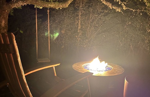 McMinnville Alquiler De RV | Amico Farm cozy wine country all weather Vista Tent with stunning views