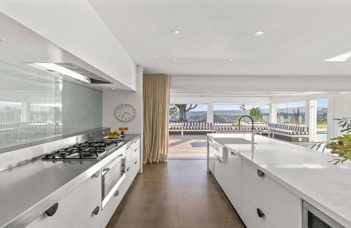 Federal Casa | Amileka - luxury 25 acre estate with pool