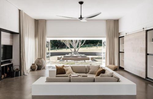 Federal Casa | Amileka - luxury 25 acre estate with pool