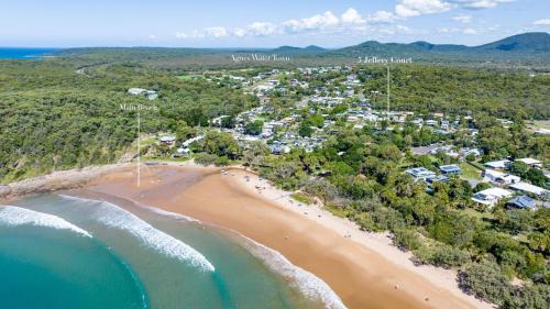 Agnes Water Casa | Amira Beach House - air conditioned, pool, walk to beach & cafes