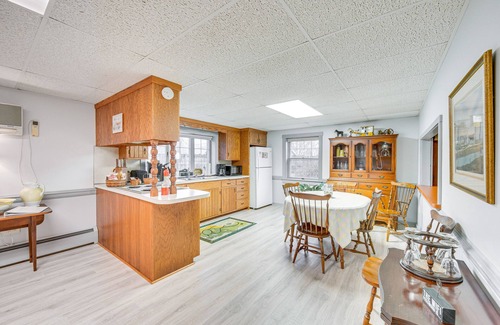 New Holland Apartamento | Amish Country Apartment w/ Cozy Fireplace!