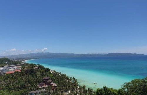 Balabag Apartamento | Amor Penthouse/Honeymoon Suite with Jacuzzi - Best View in the Island. Hidden Paradise!