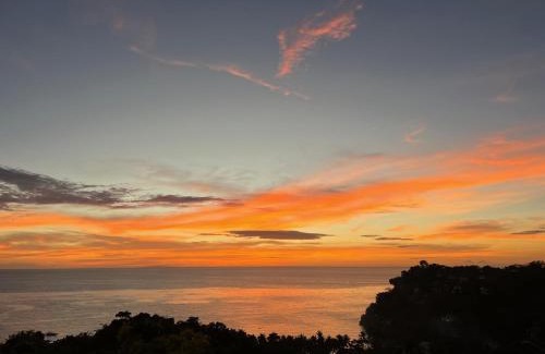 Balabag Apartamento | Amor Penthouse/Honeymoon Suite with Jacuzzi - Best View in the Island. Hidden Paradise!