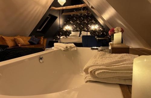 Penvenan Casa | Amour Amour Love Room