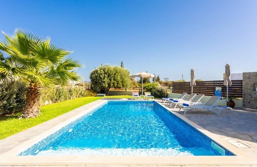 Gennadi Villa | Amphitrite Villa - Cuatro Habitaciones Villa, Capacidad 8