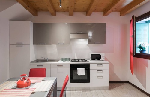 San Zeno Apartamento | Dimora San Zeno 4 - Apartamento moderno y funcional cerca de la Basílica de San Zeno