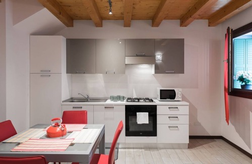 San Zeno Apartamento | Dimora San Zeno 4 - Apartamento moderno y funcional cerca de la Basílica de San Zeno