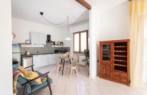 Caprino Veronese Apartamento | Ampio monolocale con piscina