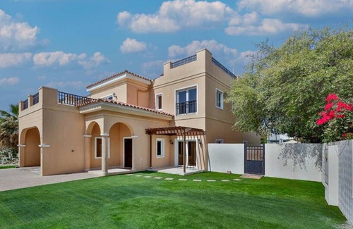 Dubai Villa | Luxury 5-Bedroom Villa with maid room and Private Pool